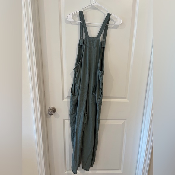 Universal Thread Olive Overalls - Picture 4 of 5